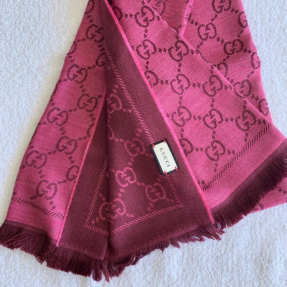 Gucci Wool Monogram Fringe Scarf Magenta Bordeau - Picture 3 of 8
